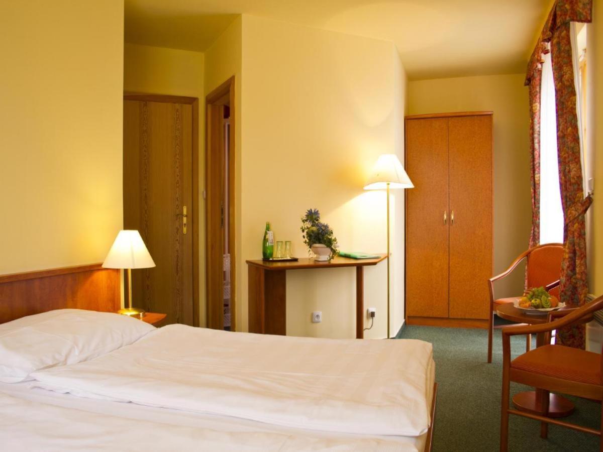 Hotel Na Jezere Horni Plana Exterior photo