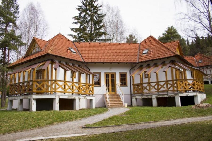 Hotel Na Jezere Horni Plana Exterior photo